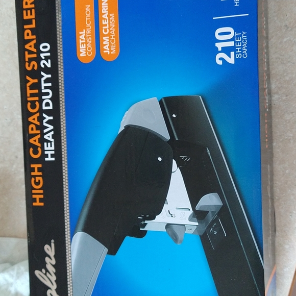 Swingline Heavy Duty Stapler, High-Capacity, 210 Sheet Capacity, Black - Picture 1 of 3